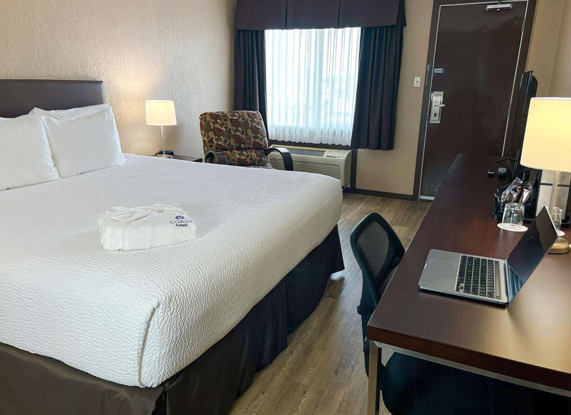 Coast Swift Current Hotel Esterno foto
